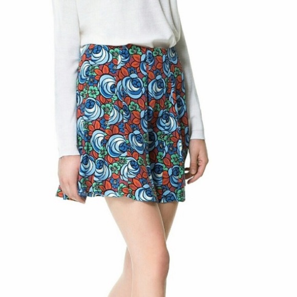 NWT ZARA WOMAN Brown & Blue Roses Floral Pleated Skater Mini Skirt - Picture 9 of 9